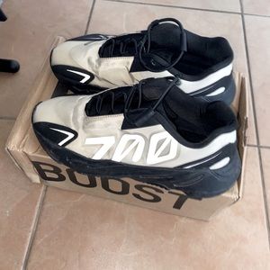 Yeezy 700